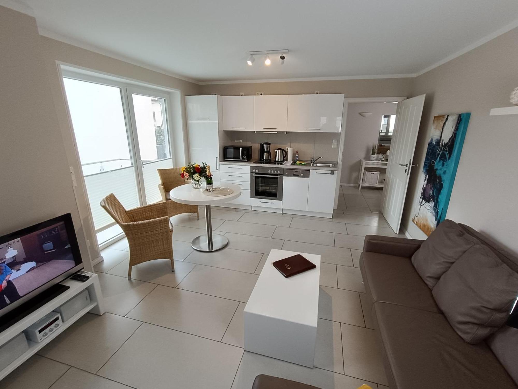 Haus Nemo - Appartement 5, Gemuetliches Appartement Mit Strandkorb, Strandnah 50 M Ostseebad Heringsdorf Exterior foto
